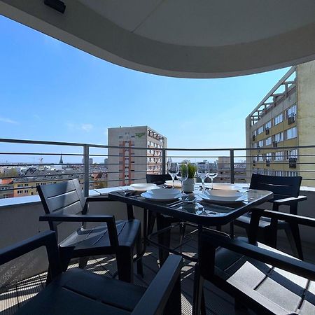 Sun Towers - Apartamenty Bryza - Apartamenty Z Parkingiem Swinoujscie Bagian luar foto