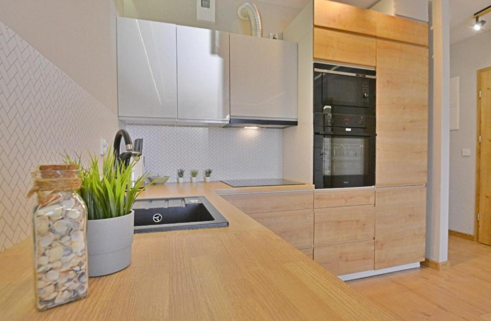 Sun Towers - Apartamenty Bryza - Apartamenty Z Parkingiem Swinoujscie Bagian luar foto