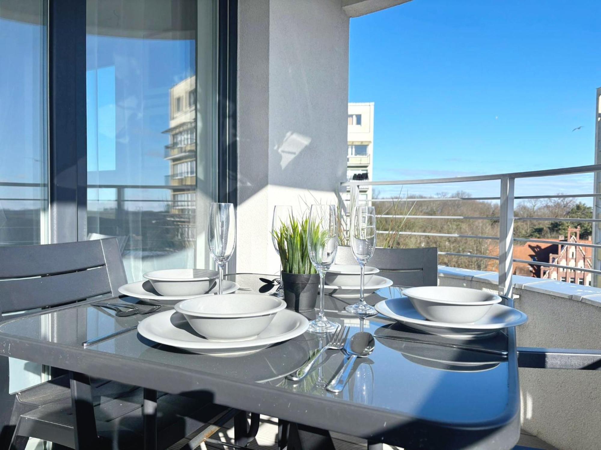 Sun Towers - Apartamenty Bryza - Apartamenty Z Parkingiem Swinoujscie Bagian luar foto