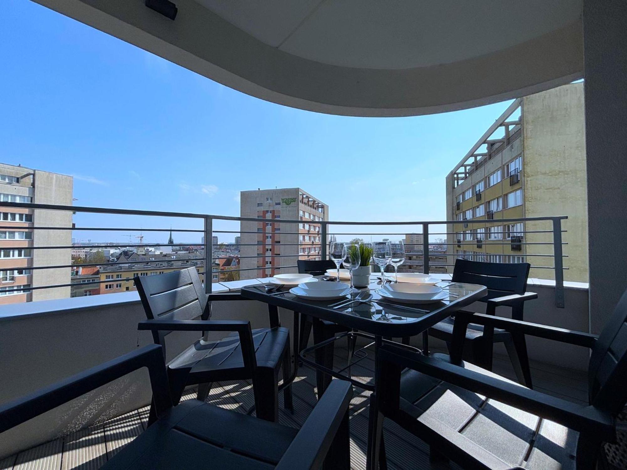 Sun Towers - Apartamenty Bryza - Apartamenty Z Parkingiem Swinoujscie Bagian luar foto