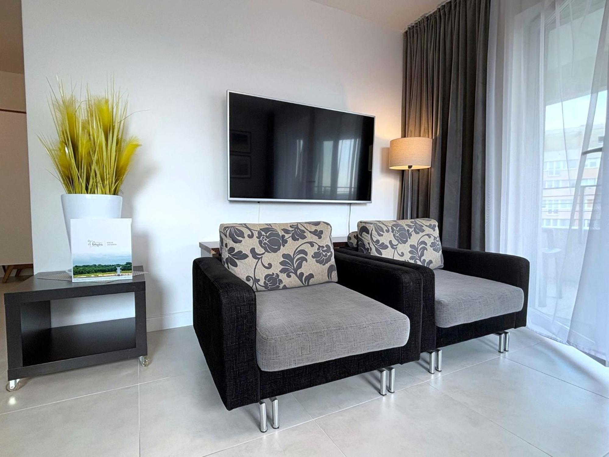 Sun Towers - Apartamenty Bryza - Apartamenty Z Parkingiem Swinoujscie Bagian luar foto